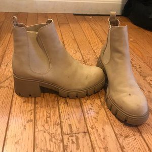 ‼️SOLD‼️Women's Tan Platform Boots Size 7.5